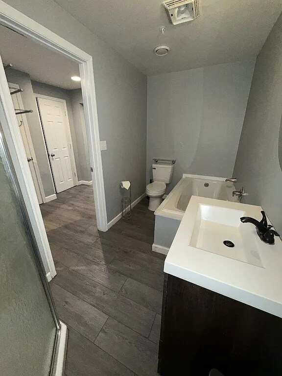 Foto del edificio - 1611 Albert Dr