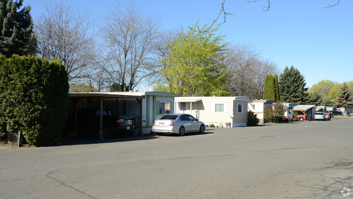 1060 N Wenas Rd, Selah, WA 98942 Apartments in Selah, WA
