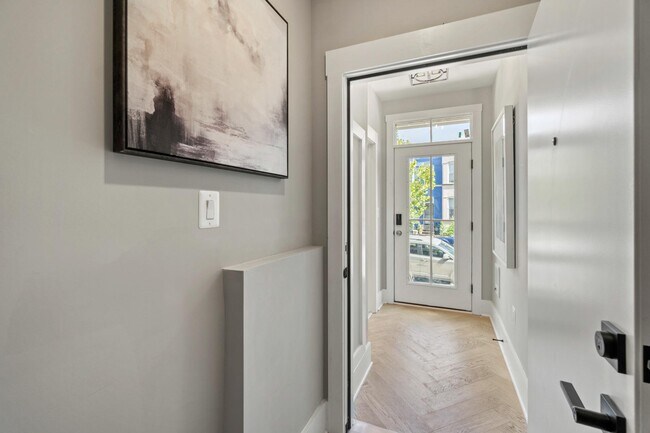 Foto del edificio - 1640 4th St NW
