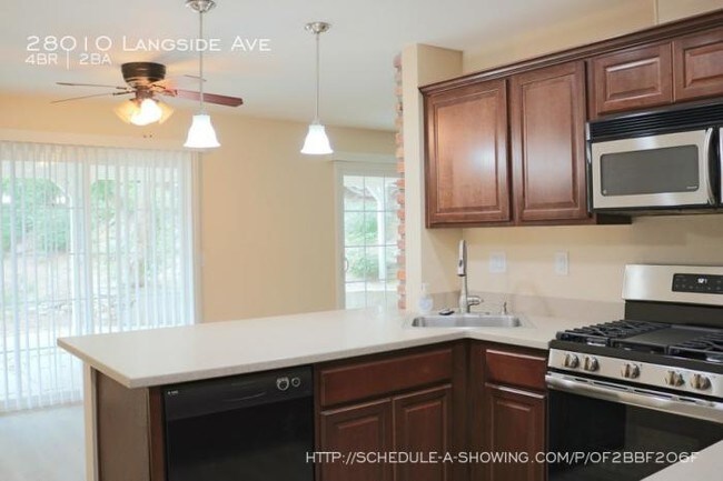 Building Photo - 4 bedroom in Canyon Country CA 91351