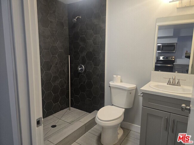 Foto del edificio - 4929 Lynnfield St