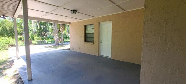 Building Photo - Spacious Duplex Home In Lakeland, FL