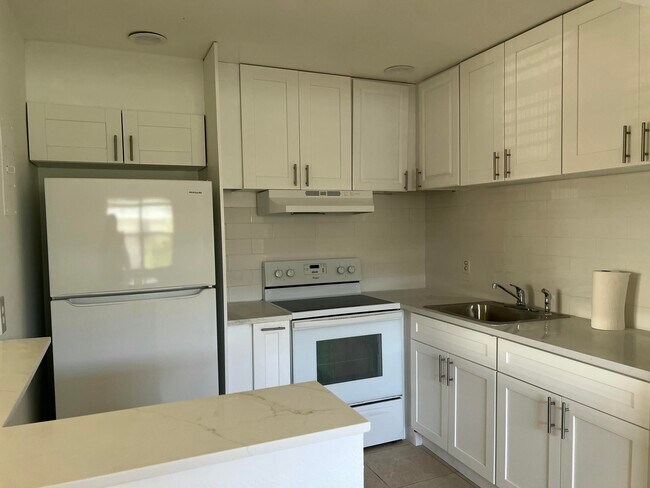 Foto del edificio - 631 Brittany Ct