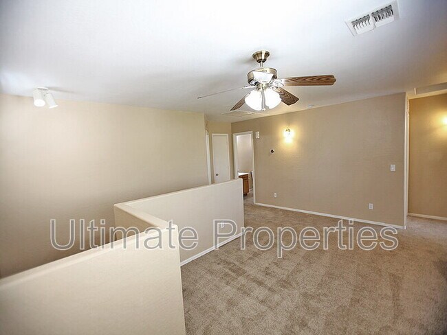 Foto del edificio - 12915 W Lawrence Ct