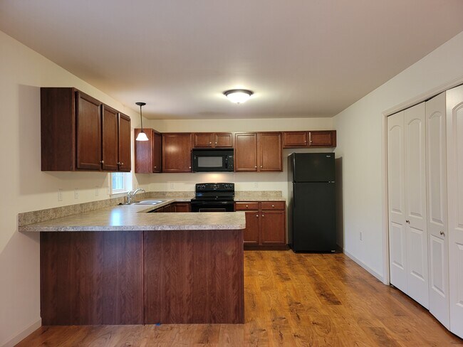 Foto del edificio - 647 Winding Ln