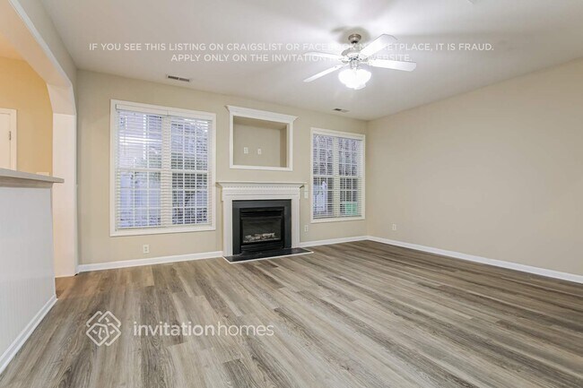 Foto del edificio - 7807 Green Mill Dr