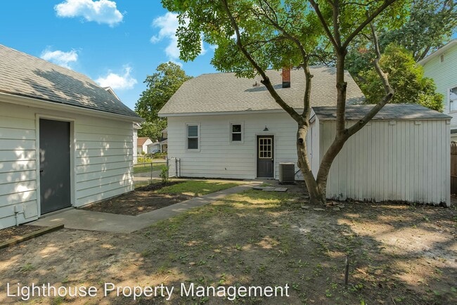 Building Photo - 3 br, 2 bath House - 1831 Newark Ave SE