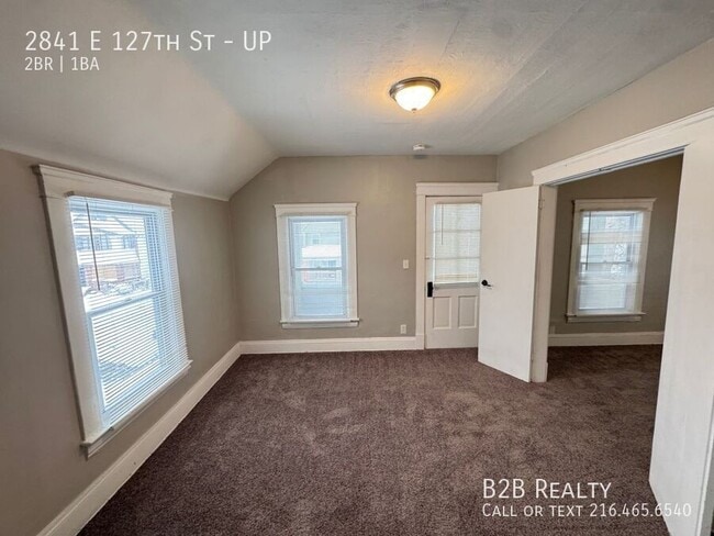 Foto del edificio - 2841 E 127th St