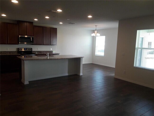 Building Photo - 3202 Turret Dr