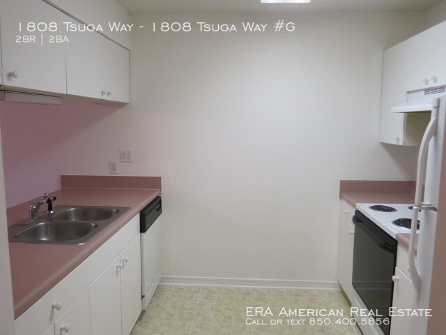 Building Photo - Washer & Dryer in unit!
