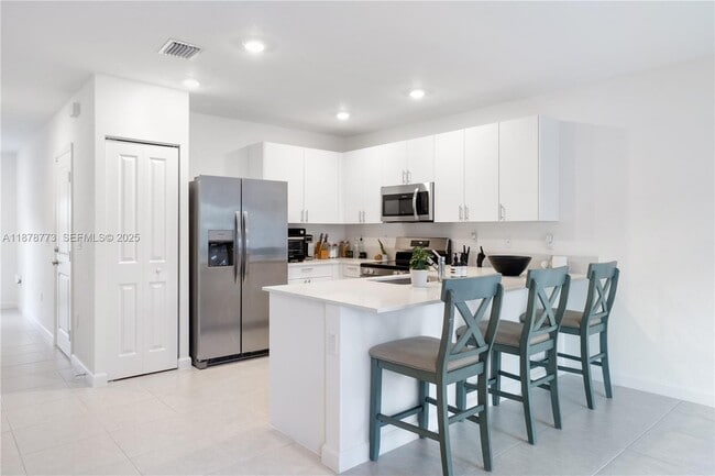 Foto del edificio - 5025 SW 37th St