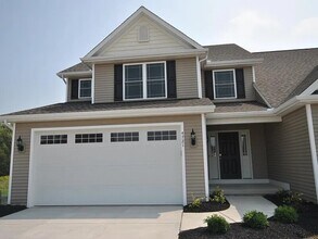 Building Photo - 4715 Mosey Ln