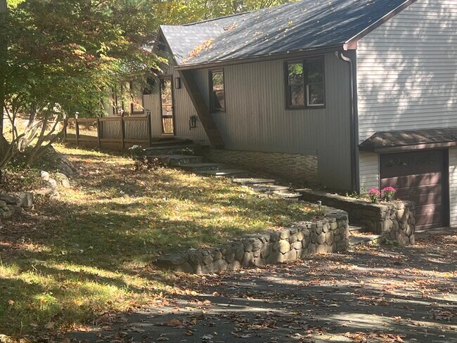 Building Photo - 11 Williams Ct