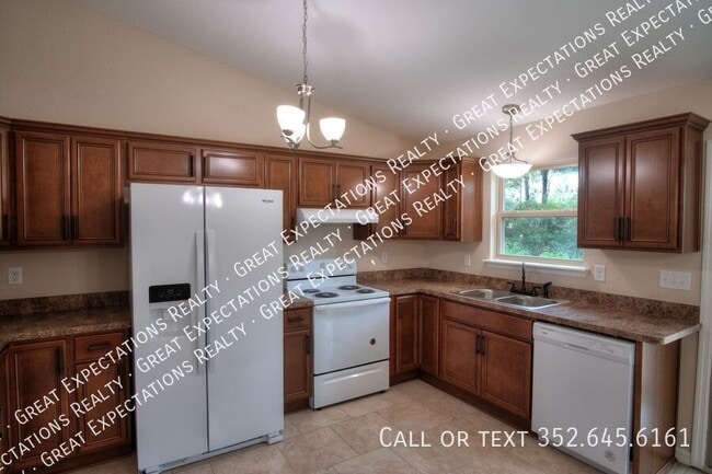 Building Photo - 7841 SW 128th Pl