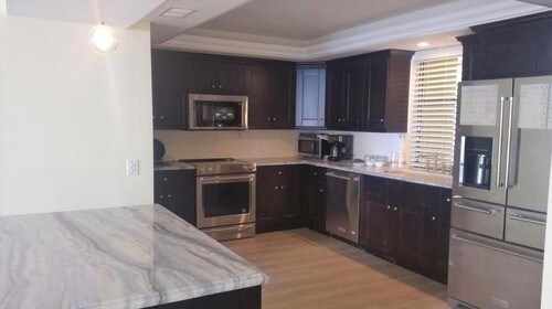 Foto del edificio - 200 Beach Rd