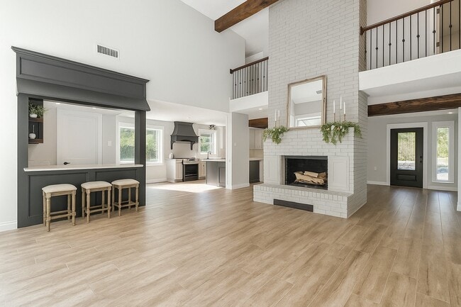 Building Photo - 211 Garden W