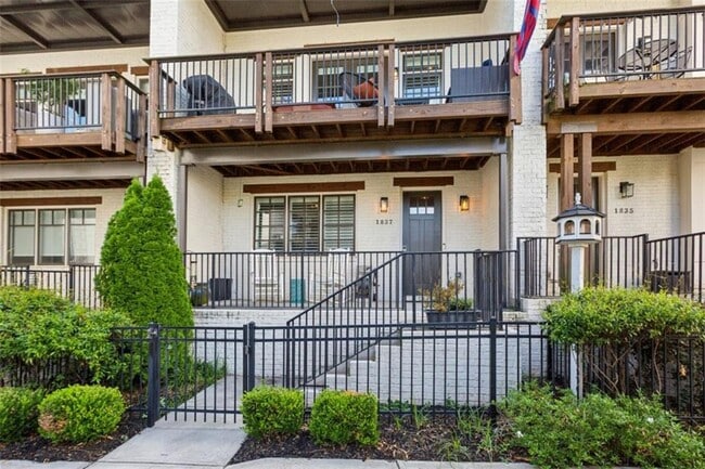 Foto del edificio - 1837 Brooks Dr NW