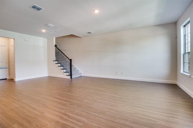 Foto del edificio - 8737 Phoebe Rd