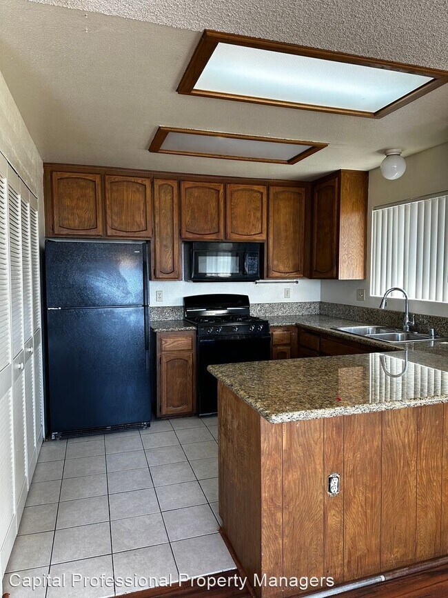 Building Photo - 3 br, 2 bath House - 1008 Coronado Ave