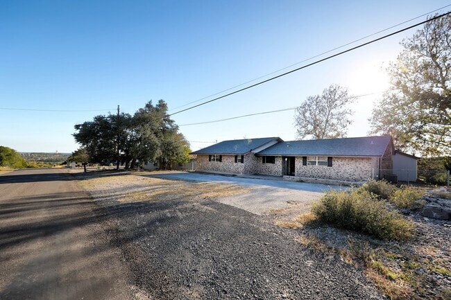 Building Photo - 236 N Valley View Dr