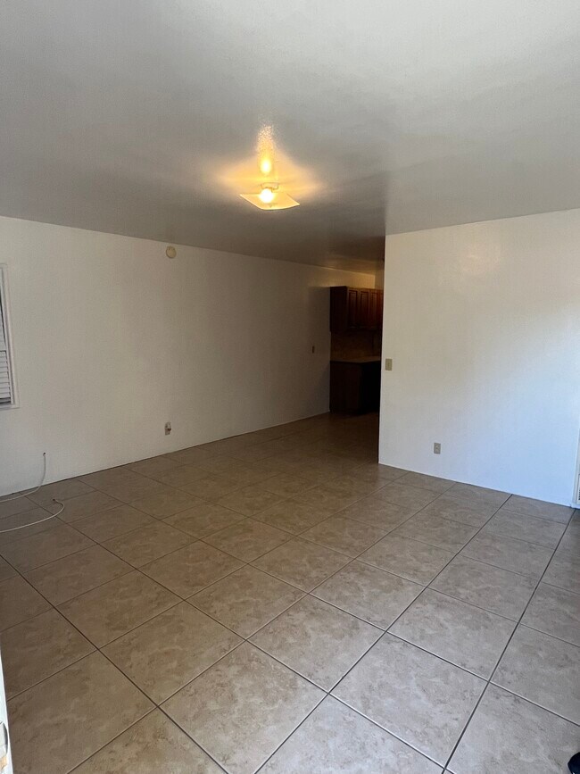 Foto del edificio - 44822 Spearman Ave