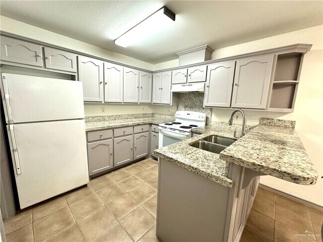 Foto del edificio - 2206 Moonlight Ln