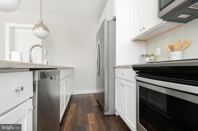 Building Photo - 45 W Haines St