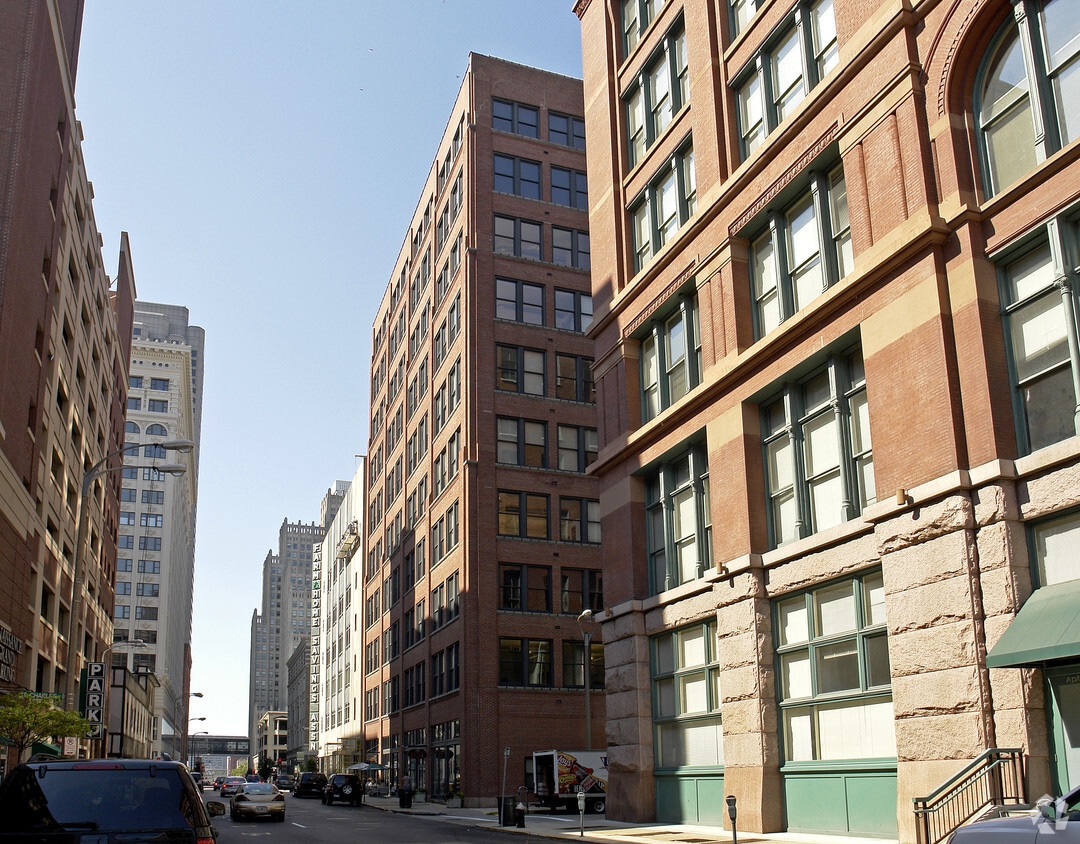 10th Street Lofts, 415 N 10th St - 10th Street Lofts