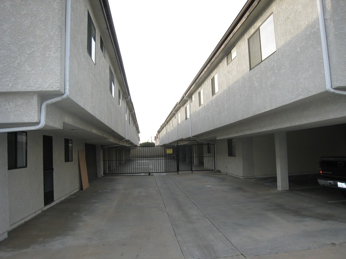 Building Photo - 16001 S Denker Ave