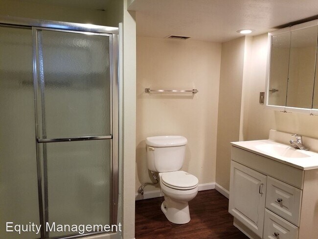 Building Photo - 4 br, 2.5 bath House - 4197 Claridge Drive