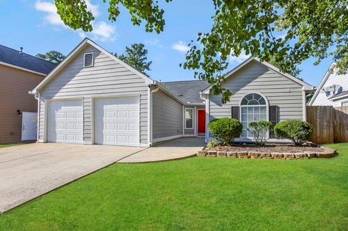 Building Photo - 2613 Lake Park Bend