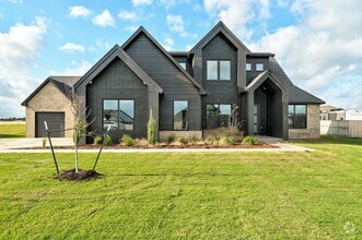 Building Photo - 2101 Dax Ln