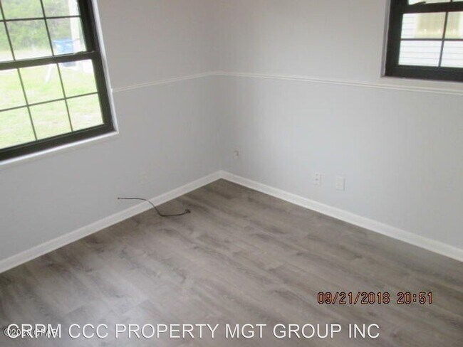 Building Photo - 3 br, 1.5 bath House - 221 Santo Thomas St