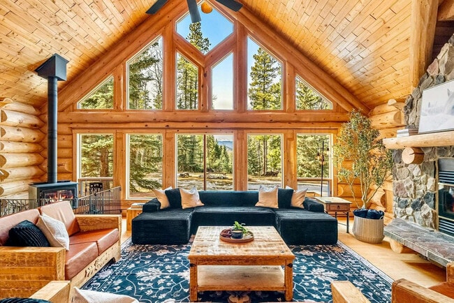 Building Photo - 80 Breezewood Bay