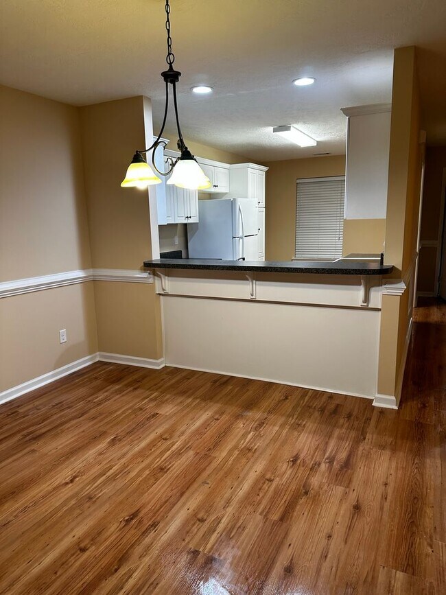 Foto del edificio - 228 Sunview Dr