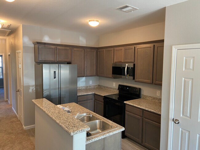 Building Photo - 5105 Southwind St