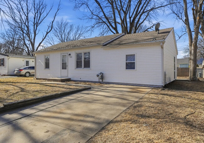 Building Photo - 1231 N 53rd St