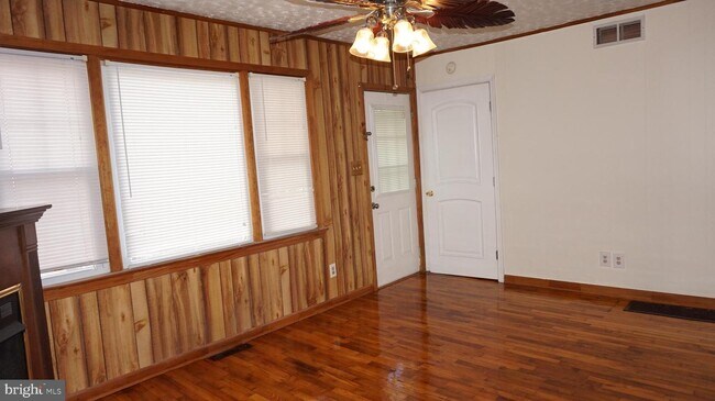 Building Photo - 187 Onville Rd