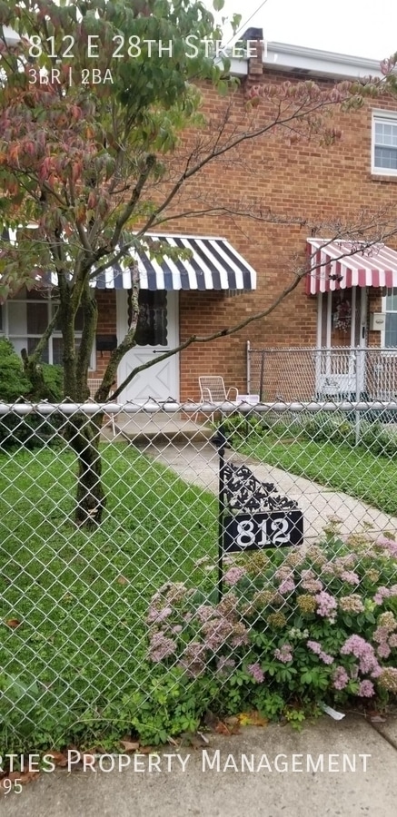 Photo - 812 E 28th St House