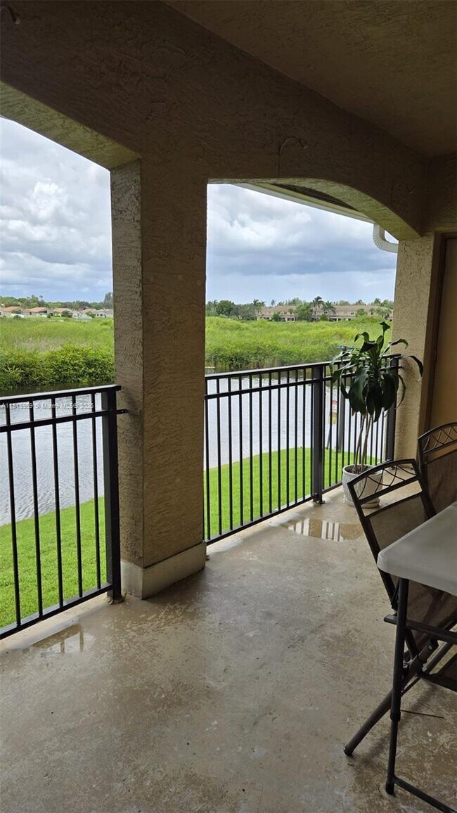 Foto del edificio - 230 SW 117th Terrace