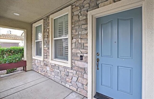 Building Photo - Hayward Eden Shores 3 Bedroom 2.5 Bath Jus...