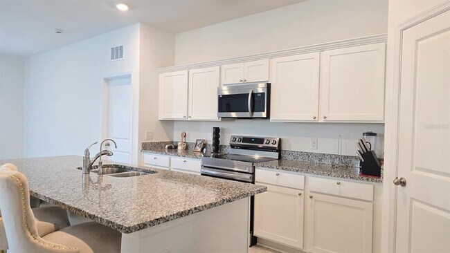 Foto del edificio - 419 Conway Ave