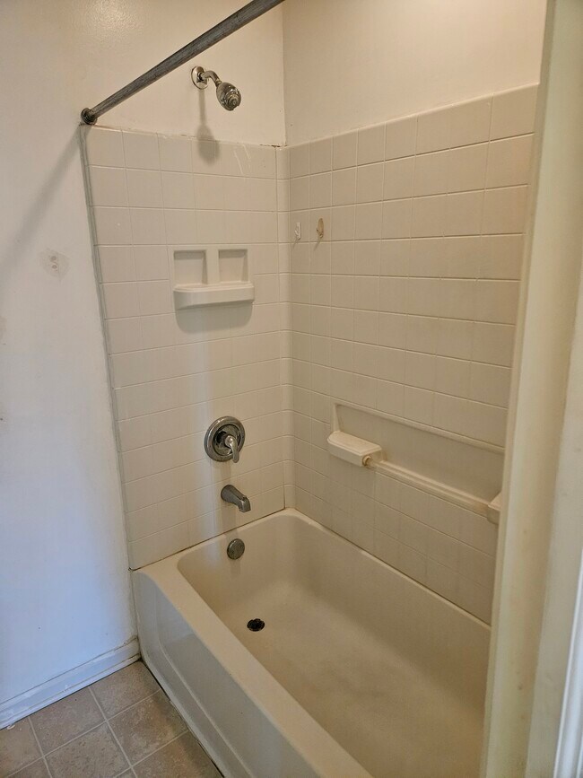 Foto del edificio - 2725 Hoffman St