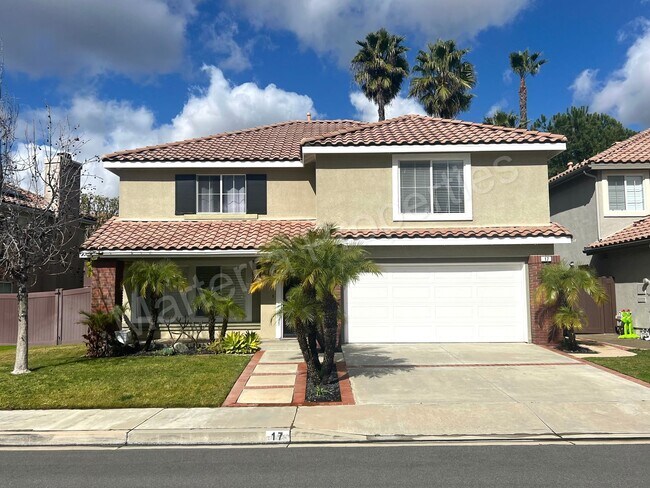 Building Photo - Highly Desirable Melinda Heights Home for ...