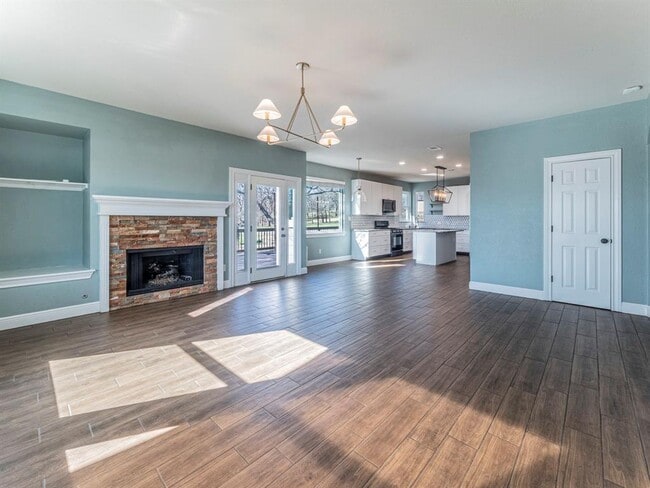 Building Photo - 141 Llano Ct