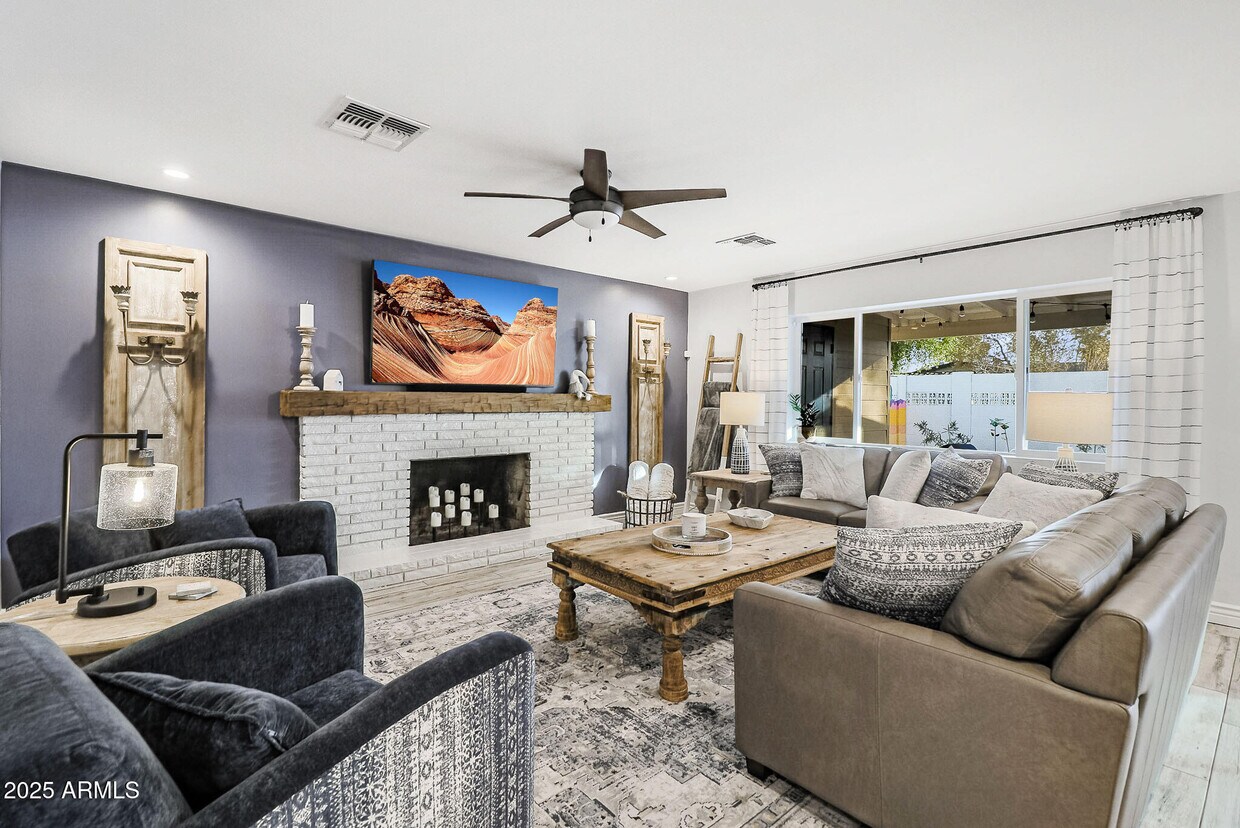 Foto principal - 8501 E Jackrabbit Rd