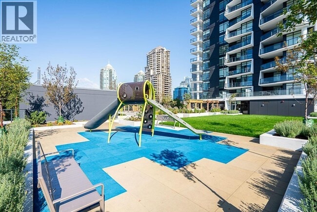 Building Photo - 2181 Madison Ave