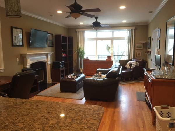 Large Living/Dining Room with Open Floorplan - 5358 N Central Ave