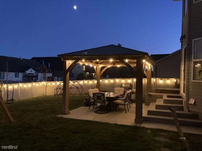 Building Photo - 3 br, 2 bath House - 3724 Wright Way