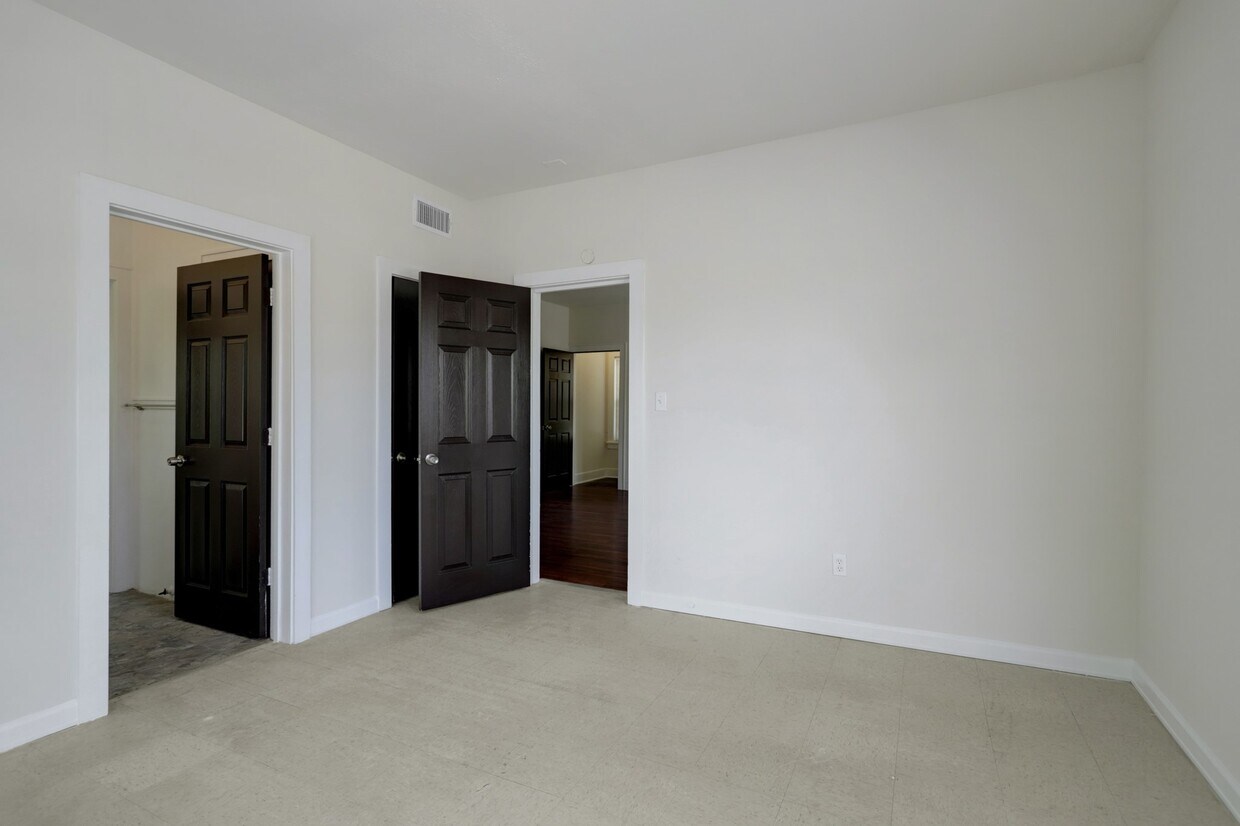 Foto del edificio - 3002 Isabella St